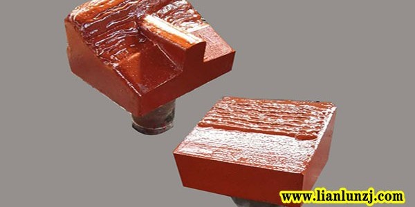 <i style='color:red'>19p04-16</i>破碎機(jī)錘頭磨損原來(lái)是由這些因素引起的？